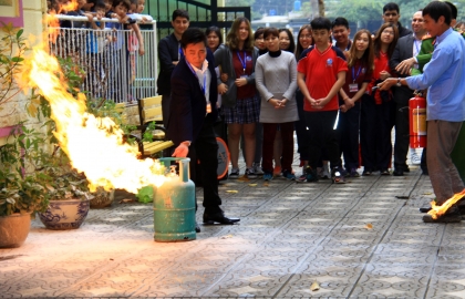 BUỔI TẬP HUẤN PHÒNG CHÁY CHỮA CHÁY